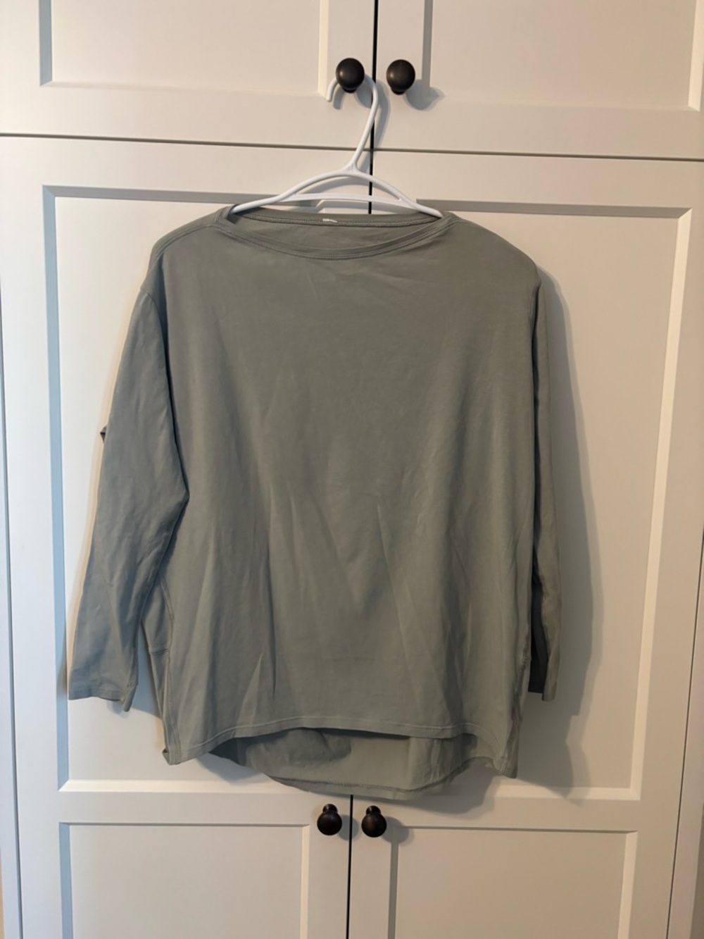 Lululemon Back In Action Long Sleeve Grey Sage Size 2 - Picture 3 of 4